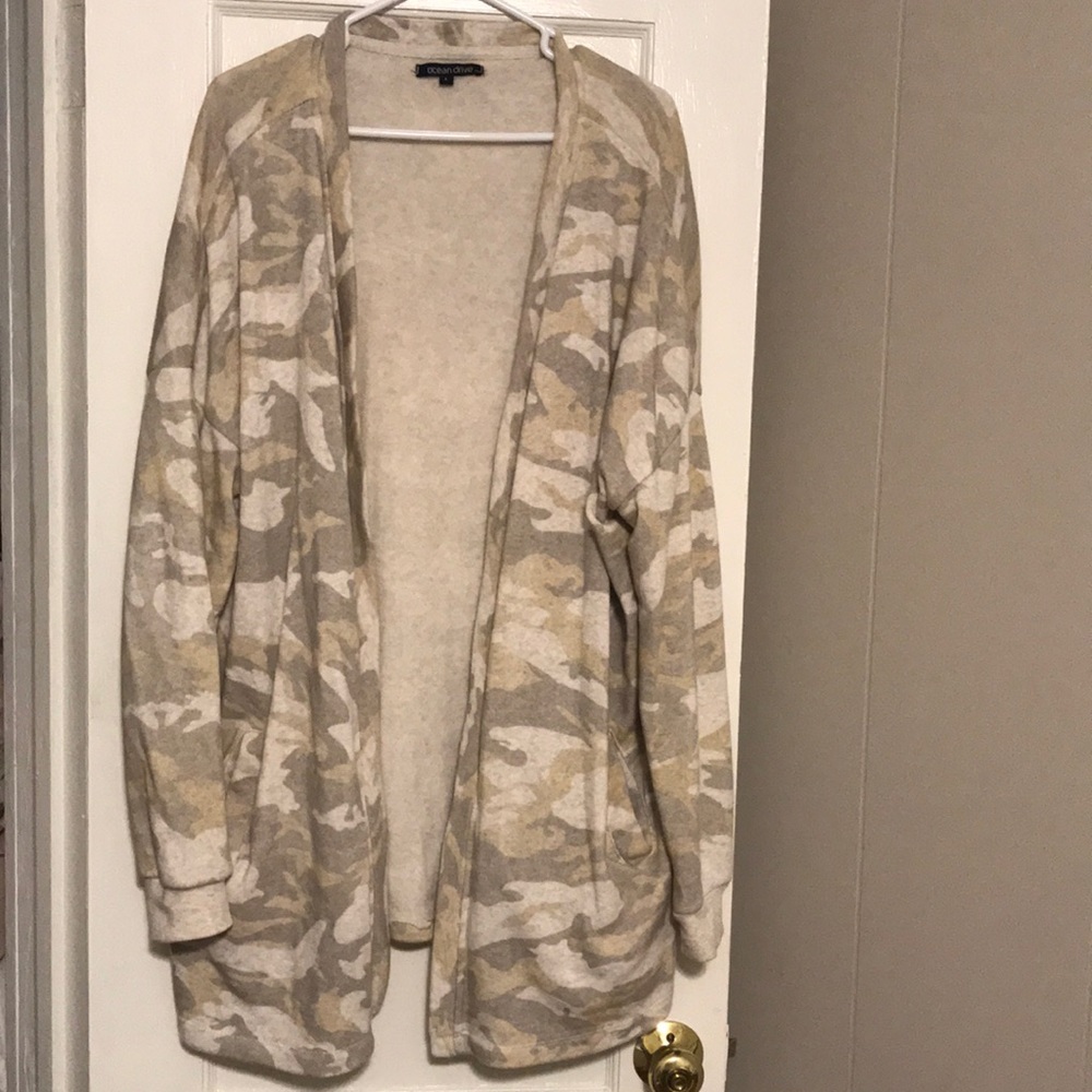 Camo neutral cardigan with pockets!
